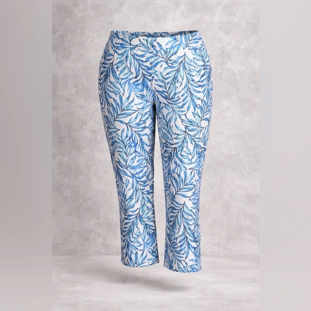 Roz & Ali Tropical Cropped Ankle Pants | Size 18 | Blue White Teal Palm Print - Picture 3 of 9
